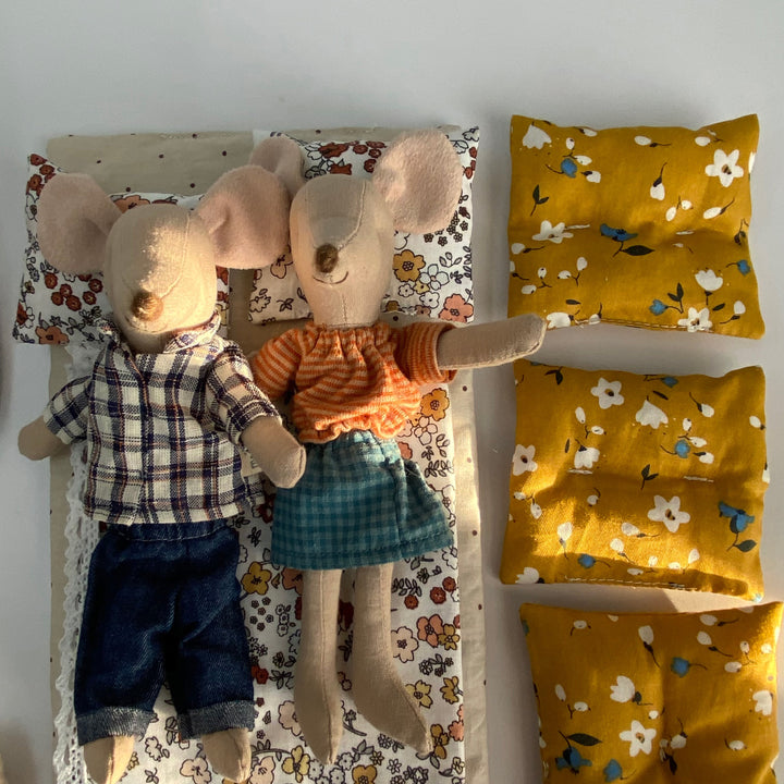Puppenmöbel aus Holz Wohnzimmer Maßstab 1:6 NestWood Eco