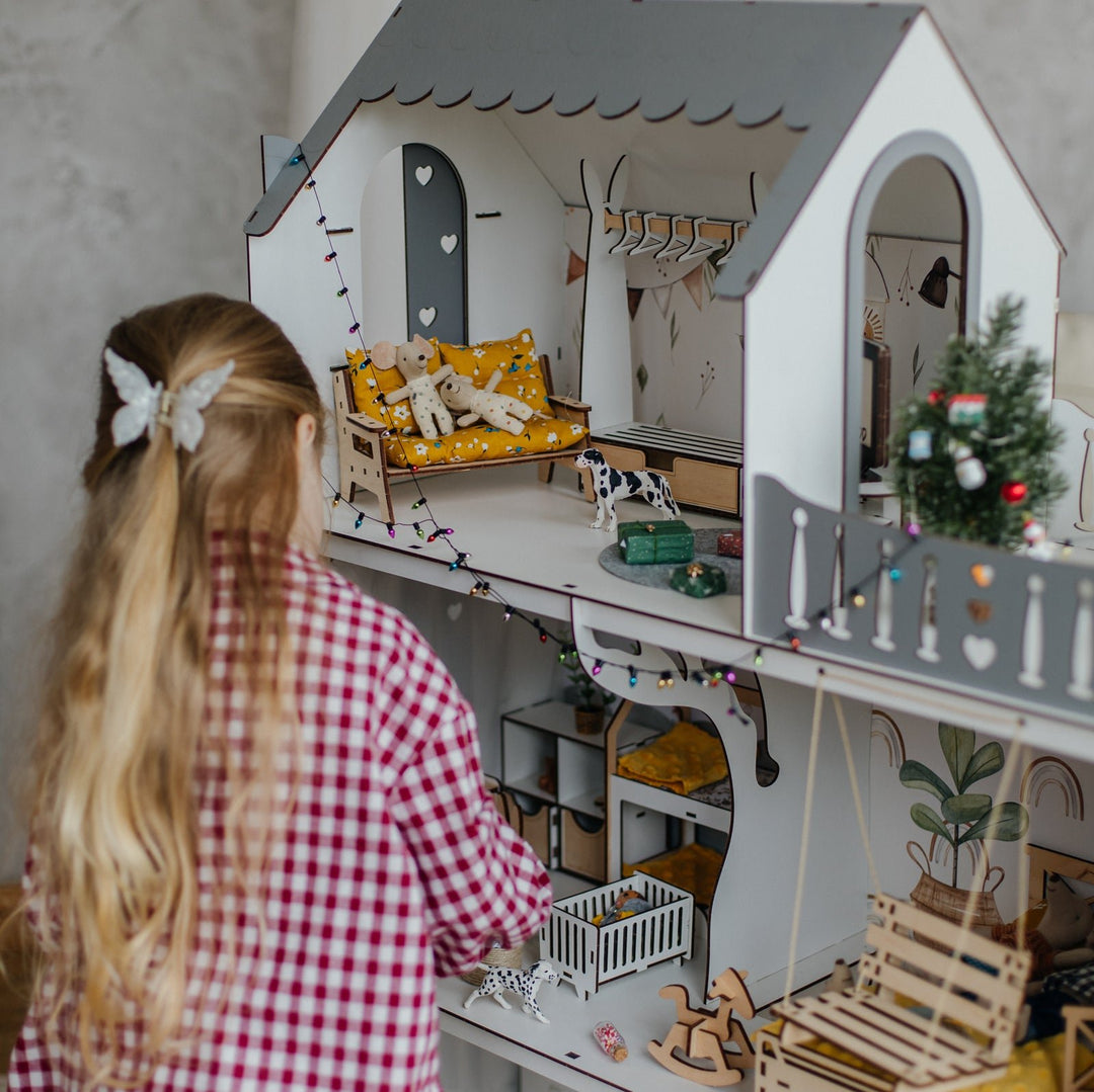 Holzpuppenhaus Lux mit Organizer Maßstab 1:6 NestWood Eco