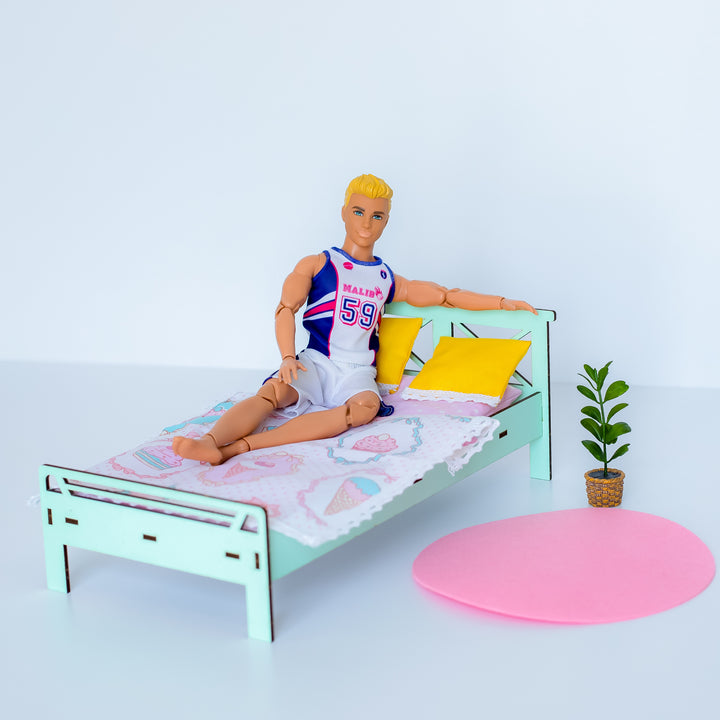 Puppenbett aus Holz im Maßstab 1:6 NestWood Mint