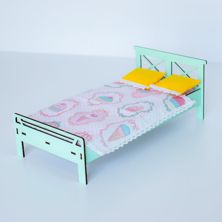 Puppenbett aus Holz im Maßstab 1:6 NestWood Mint