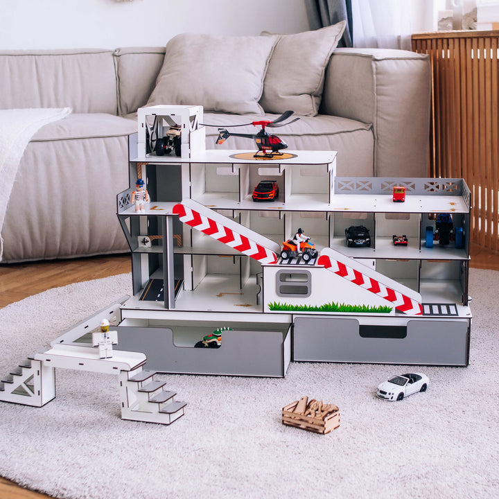 Spielzeuggarage mit Aufzug und Organizer Maßstab 1:6 NestWood Maxi Eco