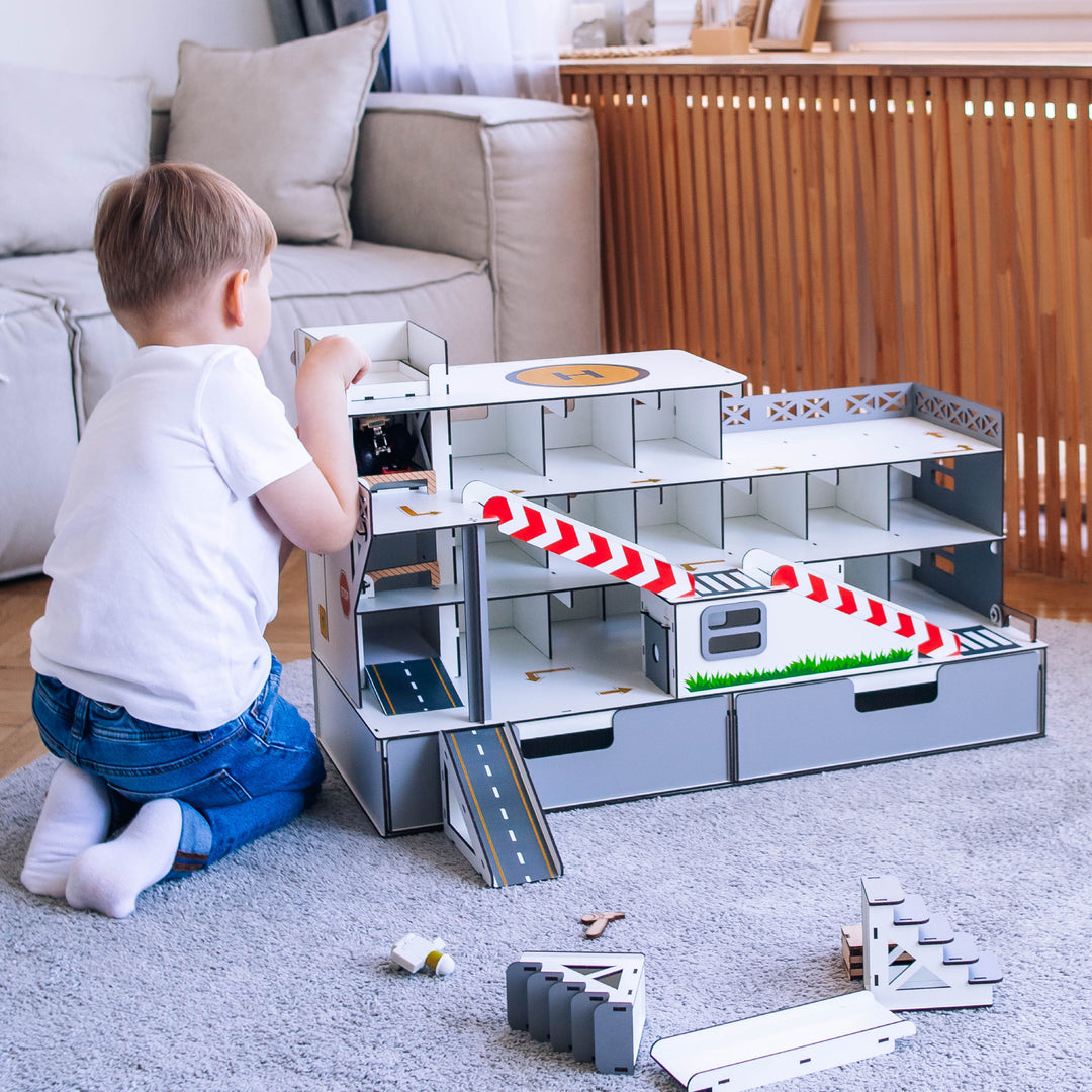 Spielzeuggarage mit Aufzug und Organizer Maßstab 1:6 NestWood Maxi Eco