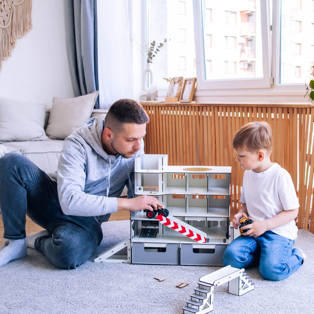 Autogarage 9 Stellplätze mit Lagerboxen und Aufzug Grau Maßstab 1:6 NestWood